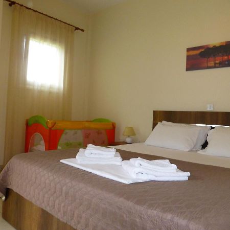 Pavloudis Apartments Psakoudia Bagian luar foto