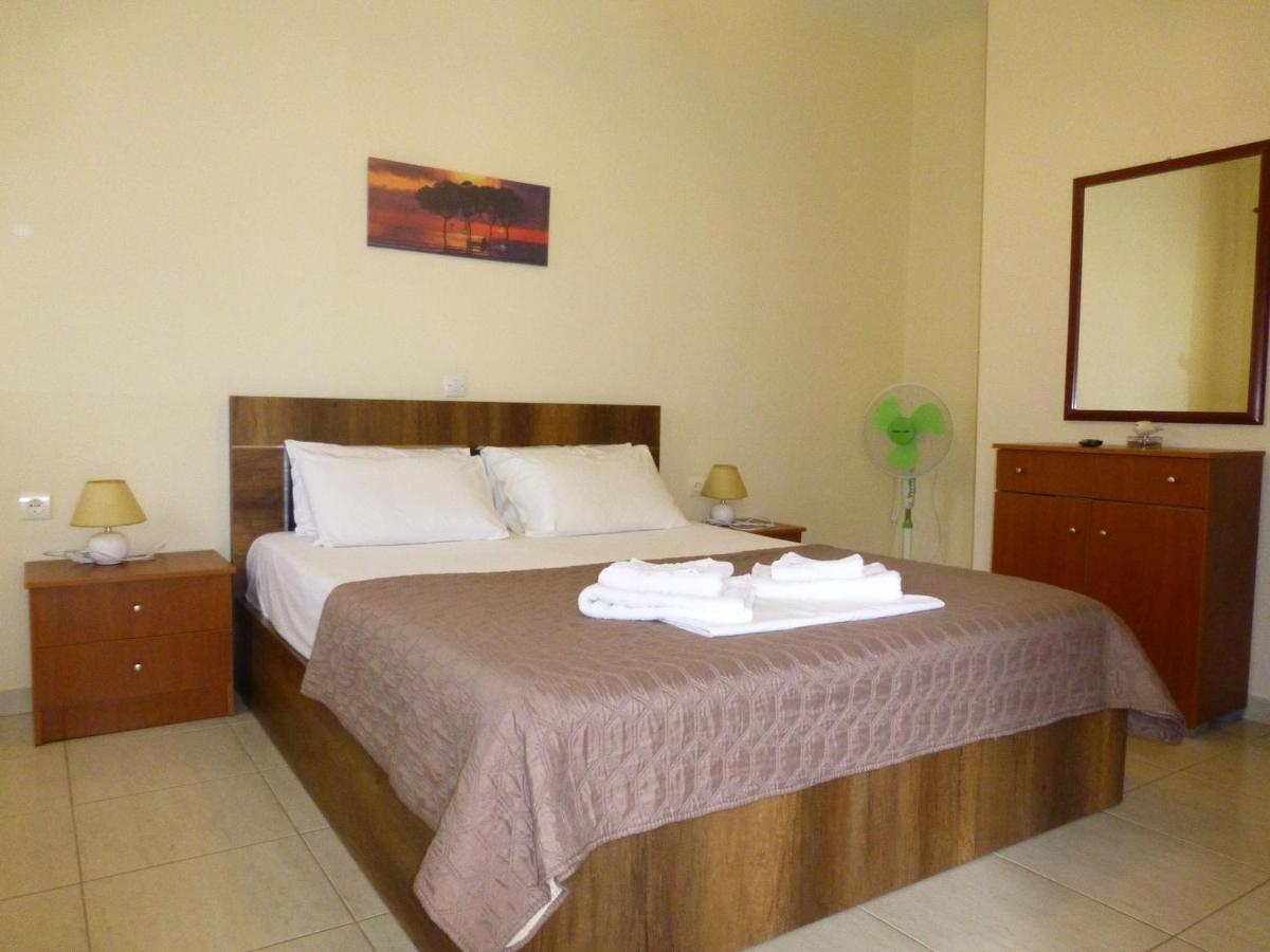 Pavloudis Apartments Psakoudia Bagian luar foto