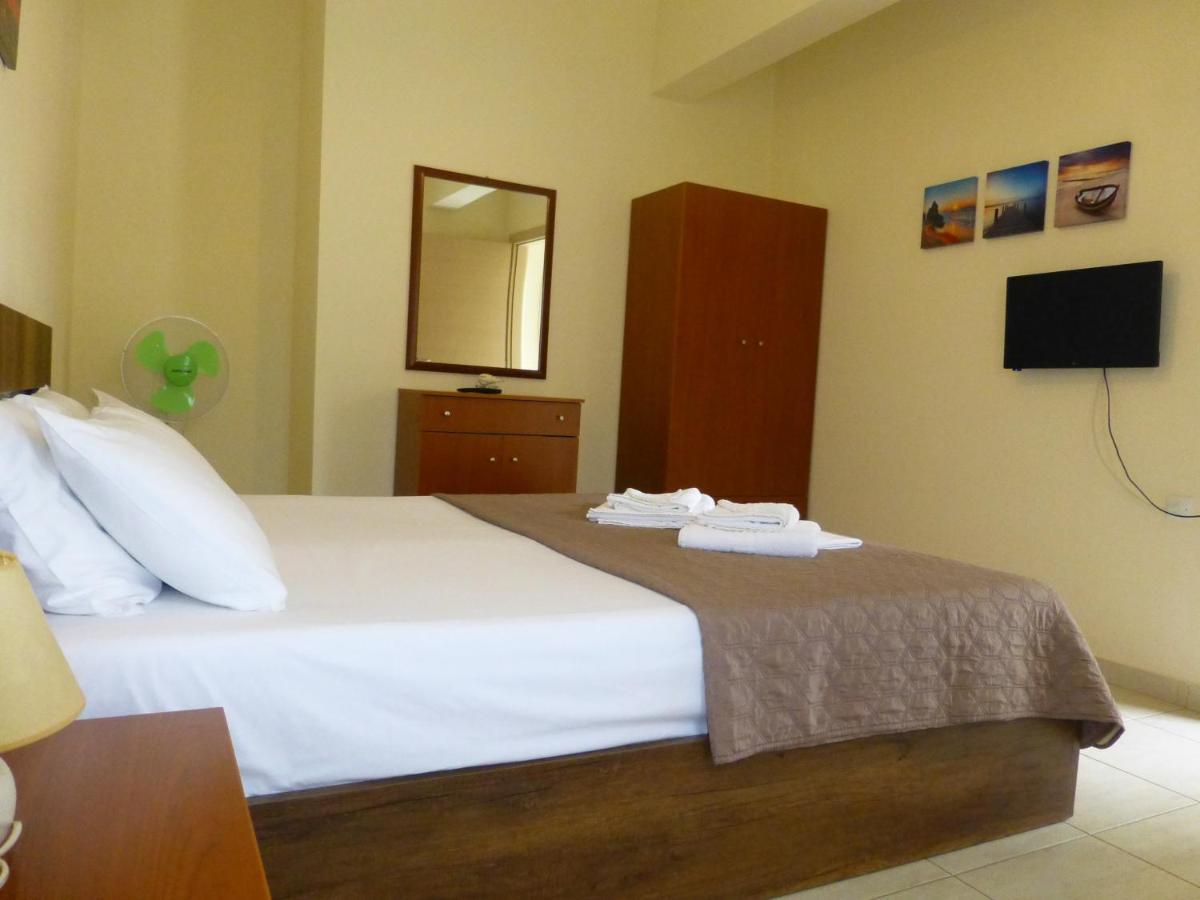 Pavloudis Apartments Psakoudia Bagian luar foto