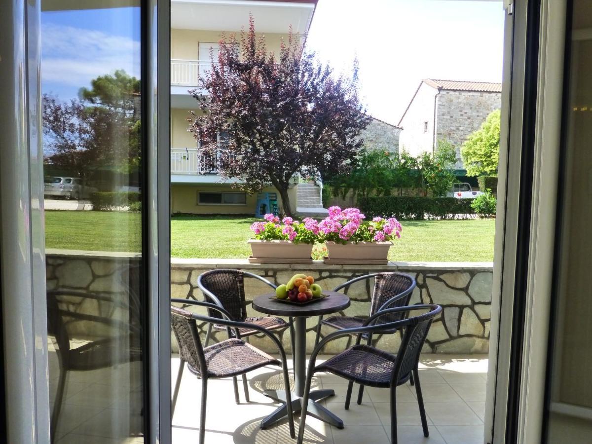 Pavloudis Apartments Psakoudia Bagian luar foto