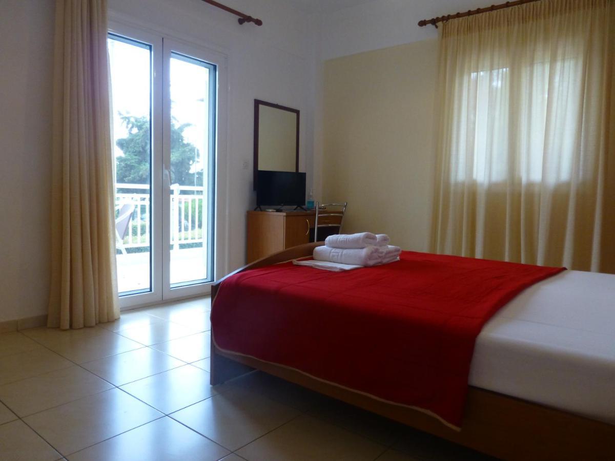 Pavloudis Apartments Psakoudia Bagian luar foto