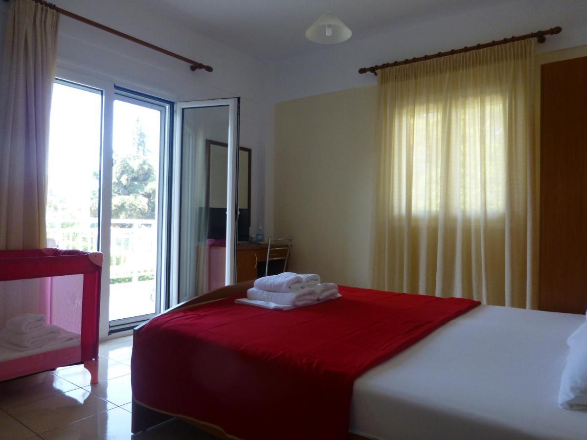 Pavloudis Apartments Psakoudia Bagian luar foto