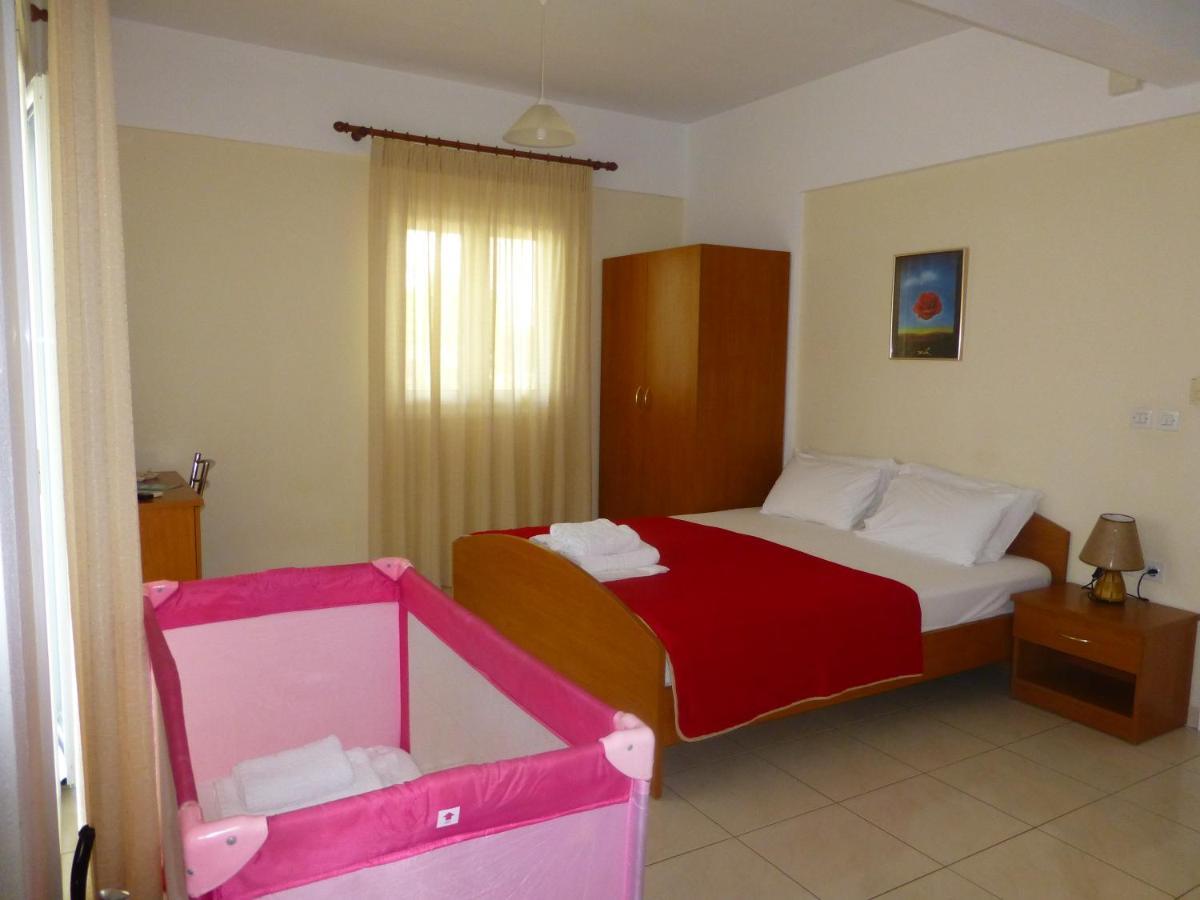 Pavloudis Apartments Psakoudia Bagian luar foto