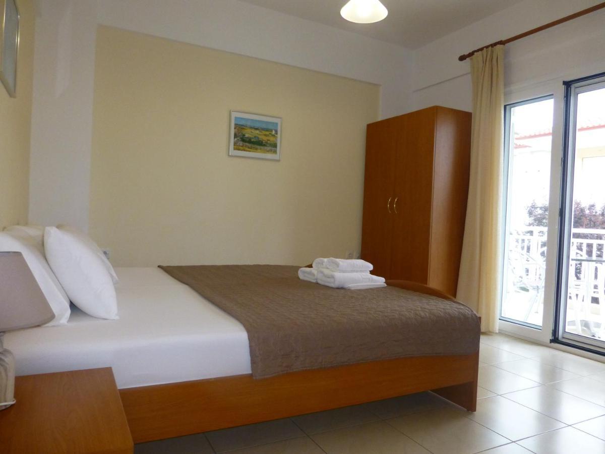 Pavloudis Apartments Psakoudia Bagian luar foto