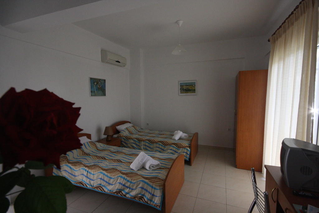 Pavloudis Apartments Psakoudia Ruang foto