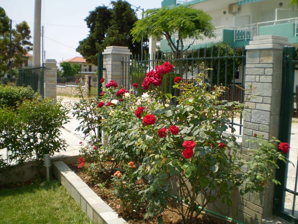 Pavloudis Apartments Psakoudia Bagian luar foto