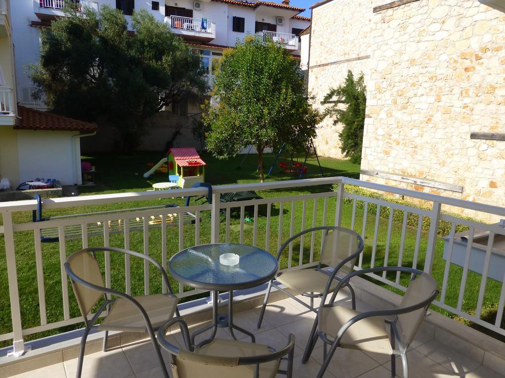 Pavloudis Apartments Psakoudia Bagian luar foto