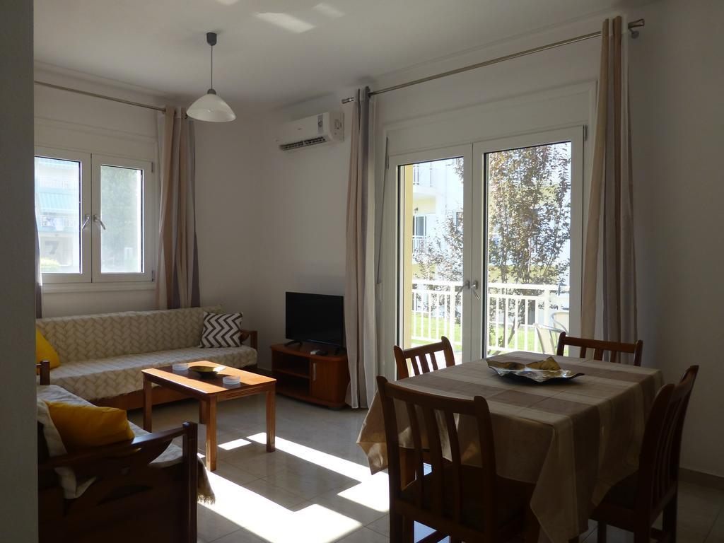 Pavloudis Apartments Psakoudia Bagian luar foto