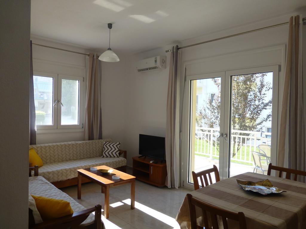 Pavloudis Apartments Psakoudia Bagian luar foto