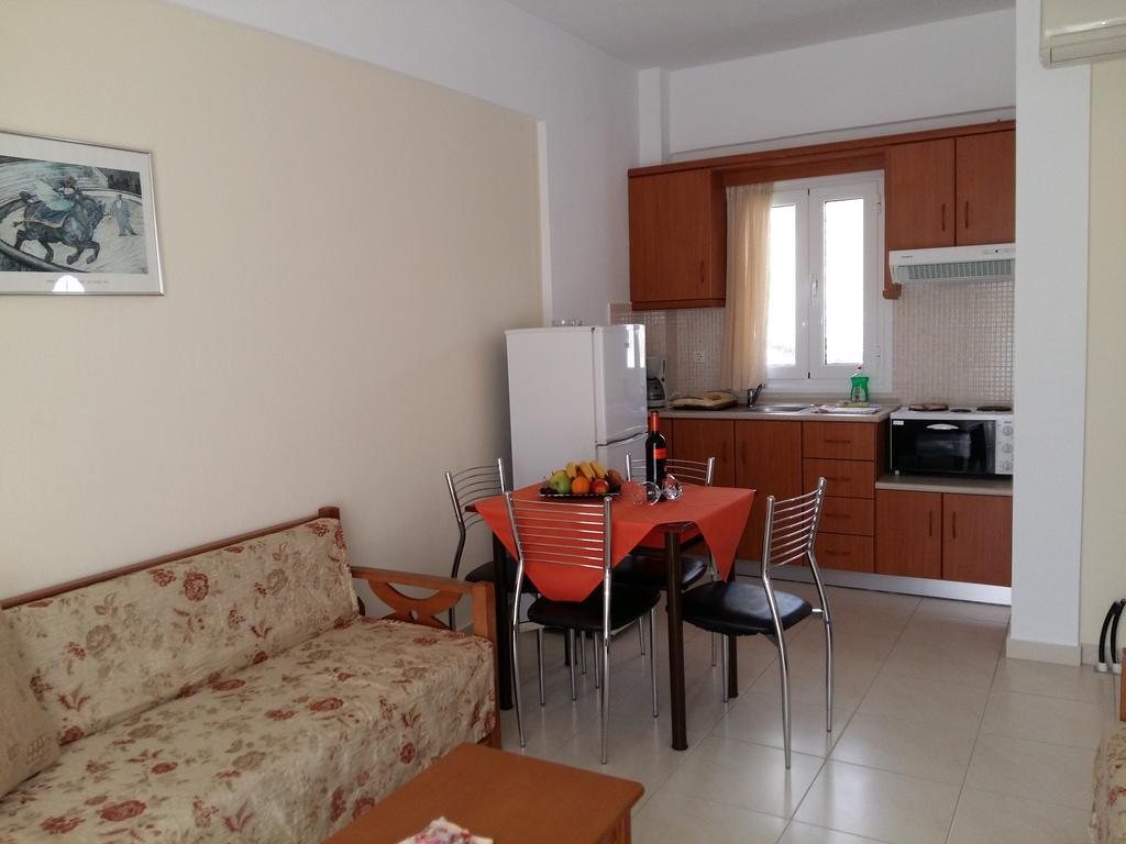 Pavloudis Apartments Psakoudia Bagian luar foto